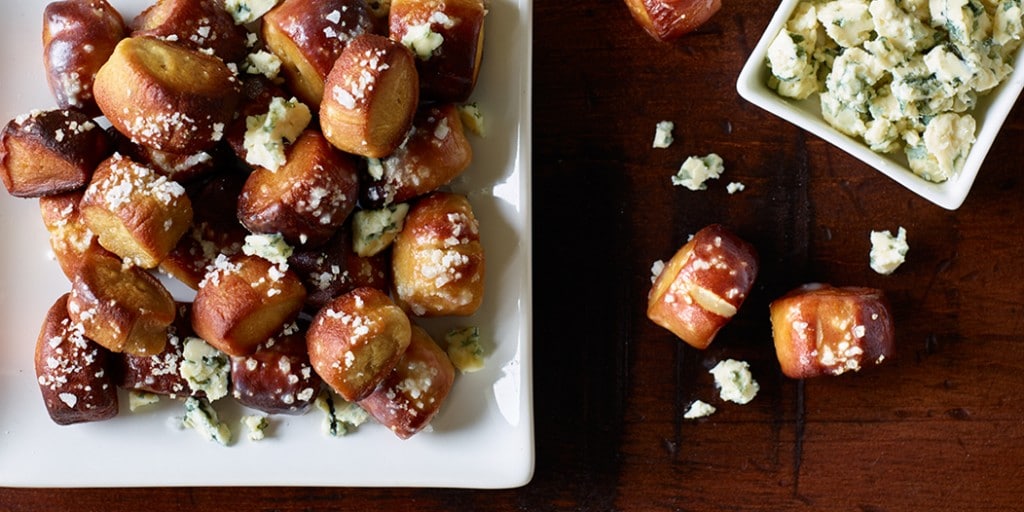Pub Beer Cheese with Pretzel Bites